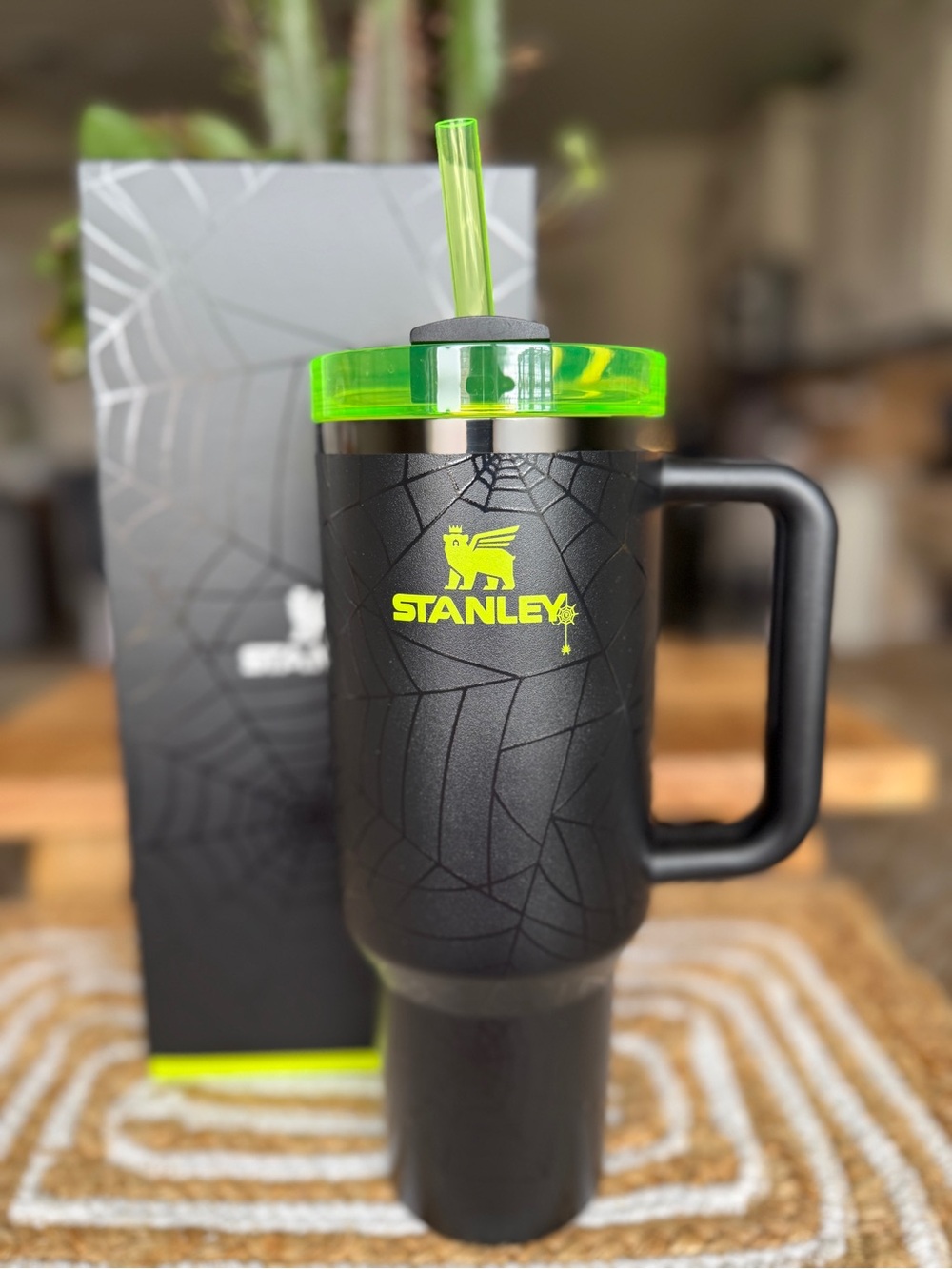 Stanley Web Glow 40oz